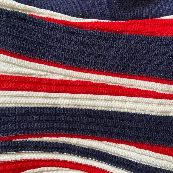 Crop / strapless red, white & blue knit top - Picture 2 of 3
